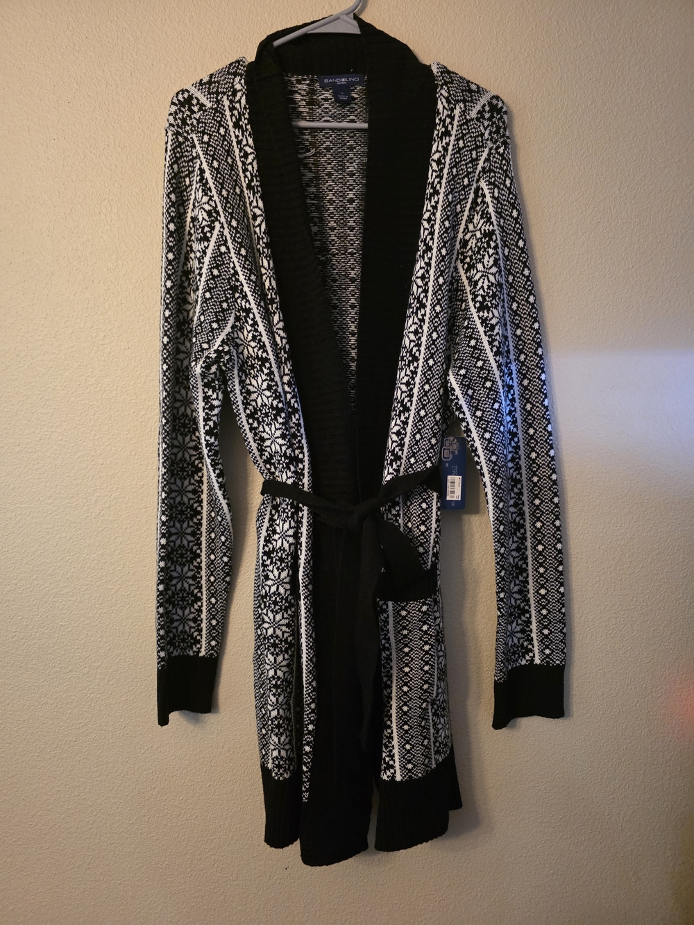 Bandolino Black and White Knit Cardigan